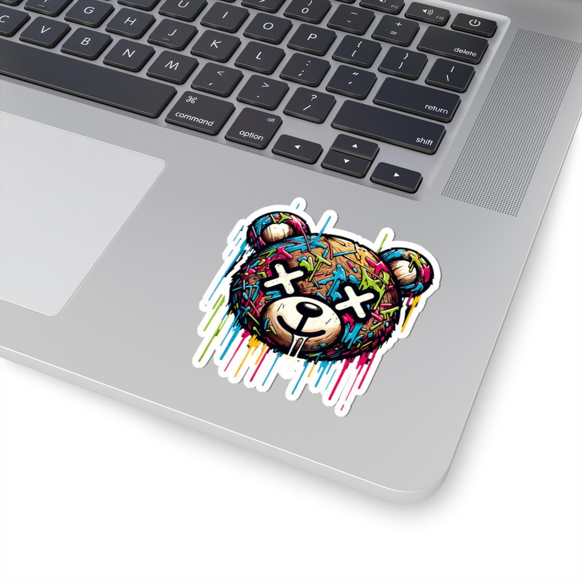 Graffiti Bear Vinyl Sticker: Waterproof Urban Street Art