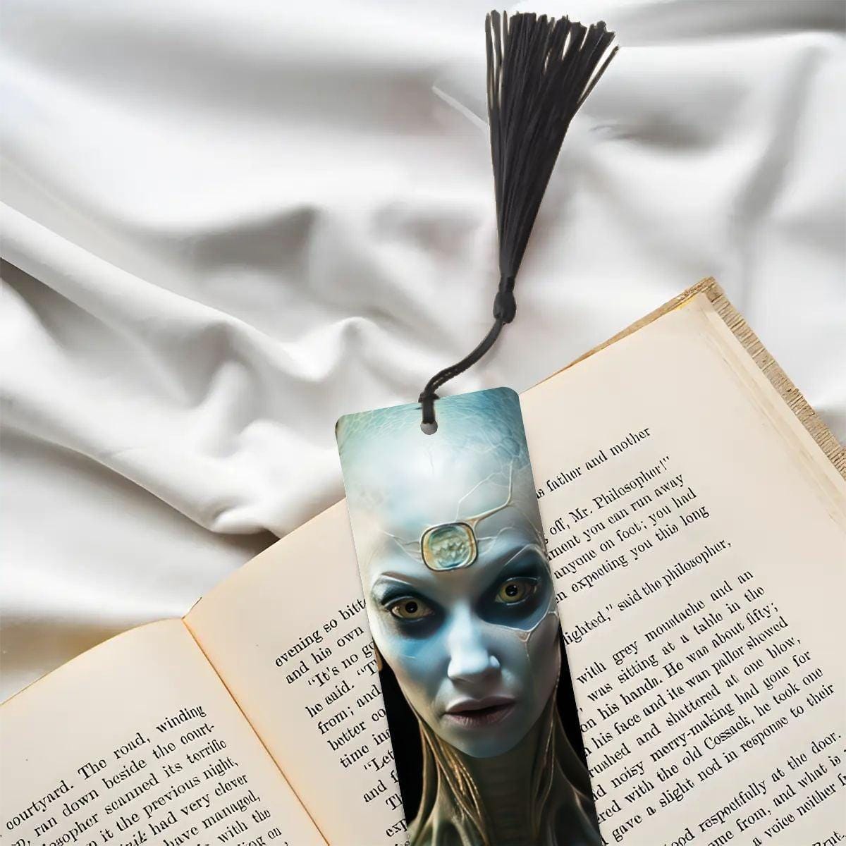 ColorFlow | Ethereal Alien Metal Bookmark Sci Fi Extraterrestrial Crystal Forehead Futuristic Art Design | Optional Personalization